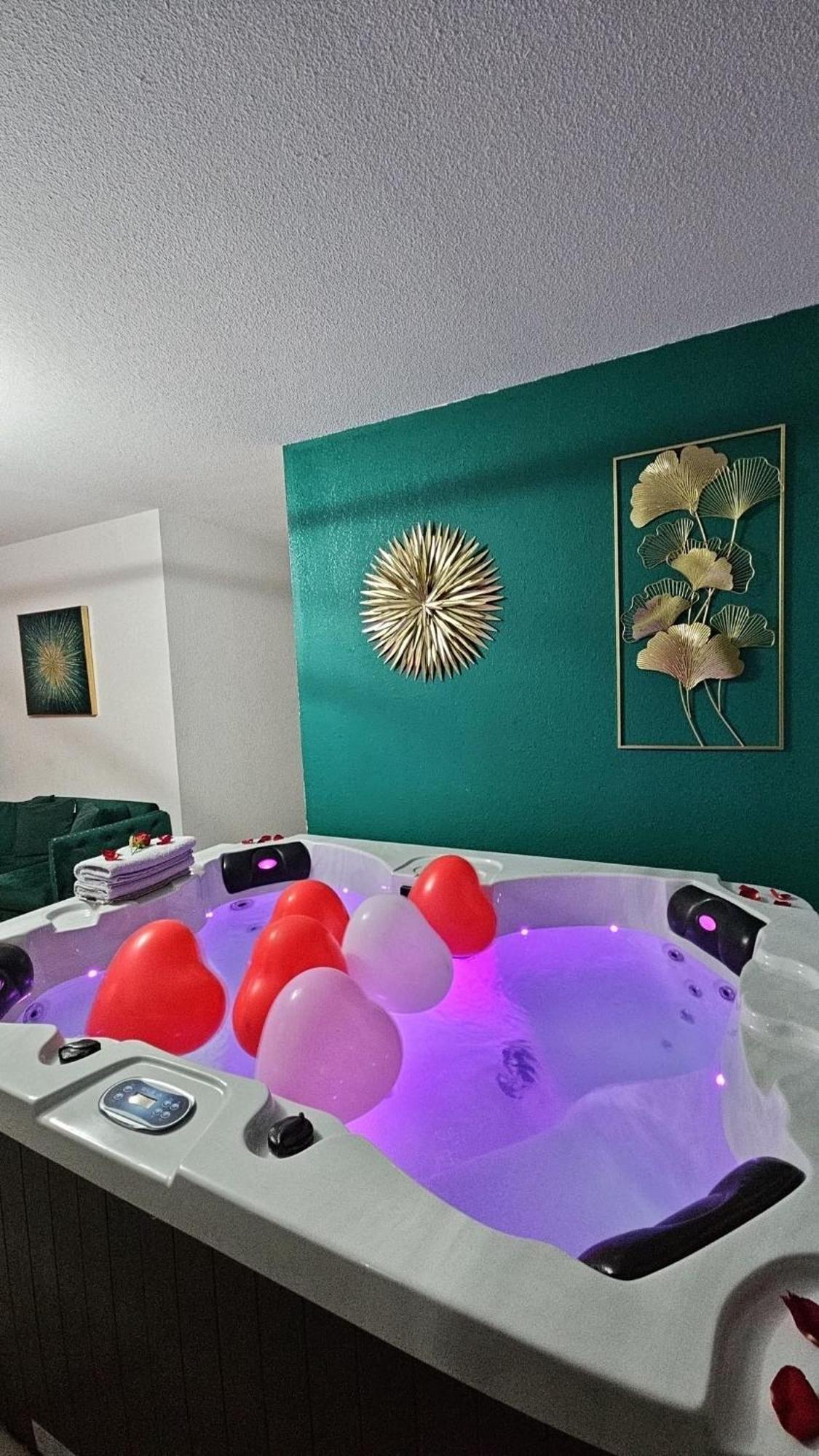 Suite Jacuzzi "Spa Privatif " Appartement Jacuzzi Toulouse Exterior foto